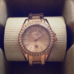 Brand New Fossil Watch. Rose Gold color.